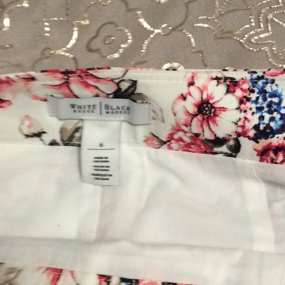 Clothes - Picture 2 of 6